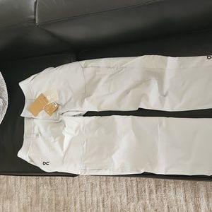 ON Explorer Pants size S NWT Performance Gear